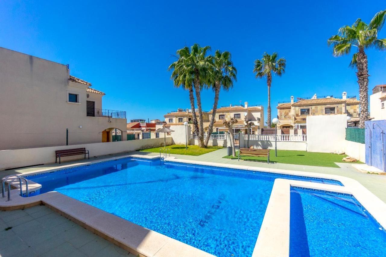 Fh Mediterraneo Torrevieja Exteriör bild